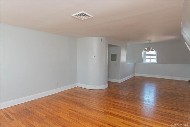 Building Photo - 266 Grand St