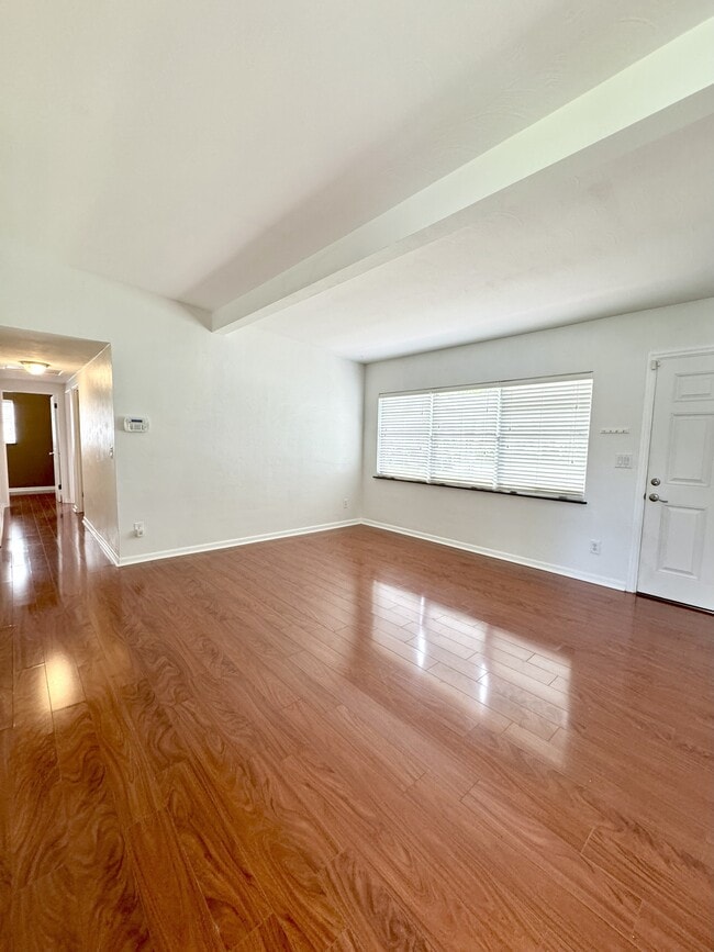 Building Photo - 1515 Sawyerwood Ave