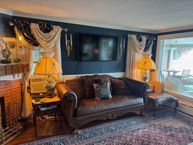 Building Photo - 3 Crescent Bluff Ave