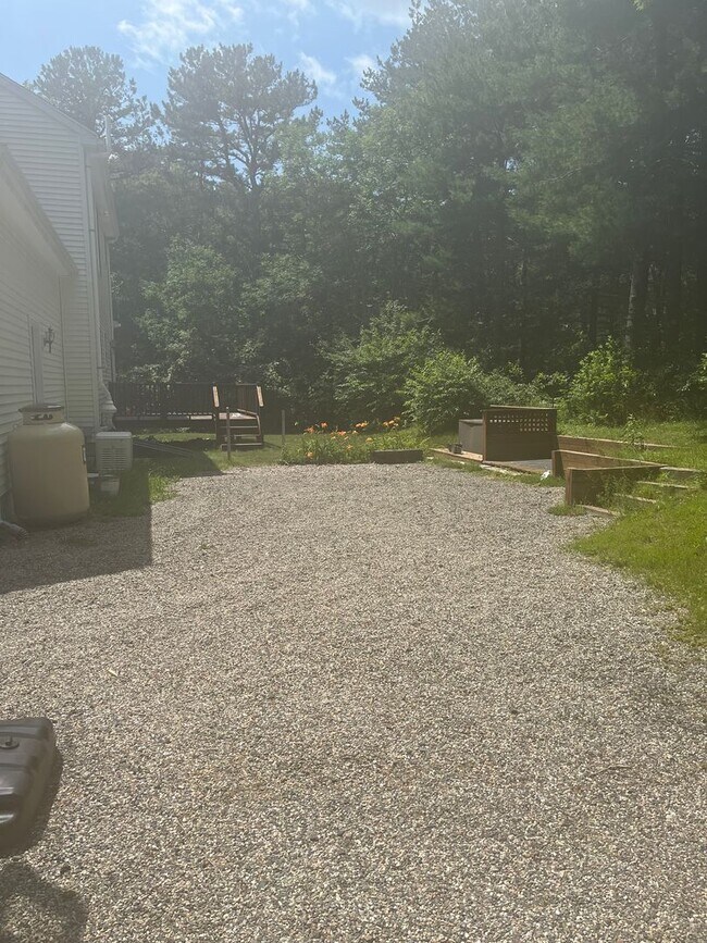 Building Photo - Private 3/4 BR 2.5Ba in Forestdale area of Sandwhich