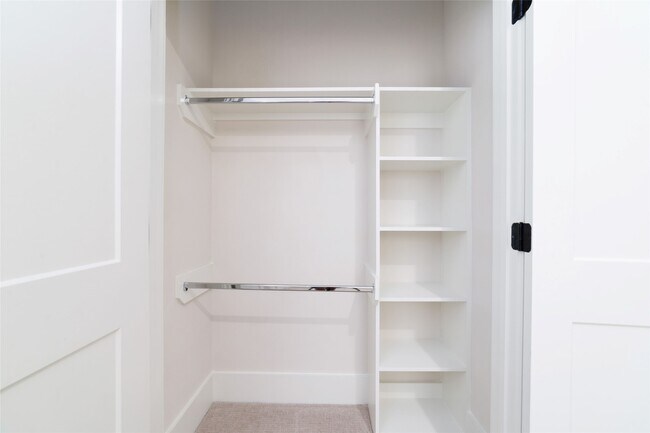 Building Photo - 5630 Bertellis Ln