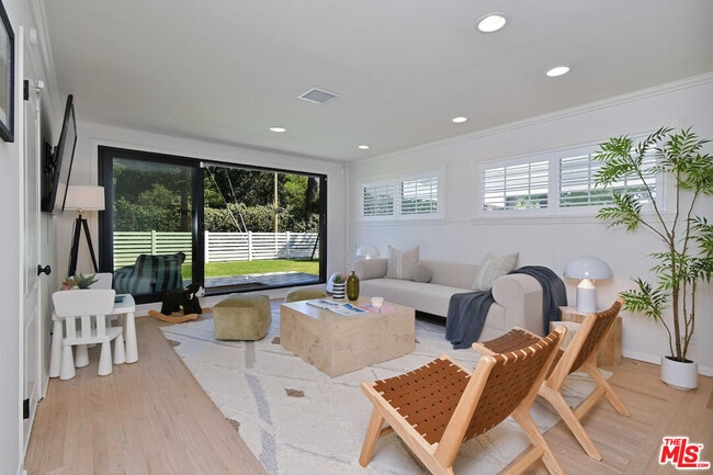 Building Photo - 12614 Morrison St