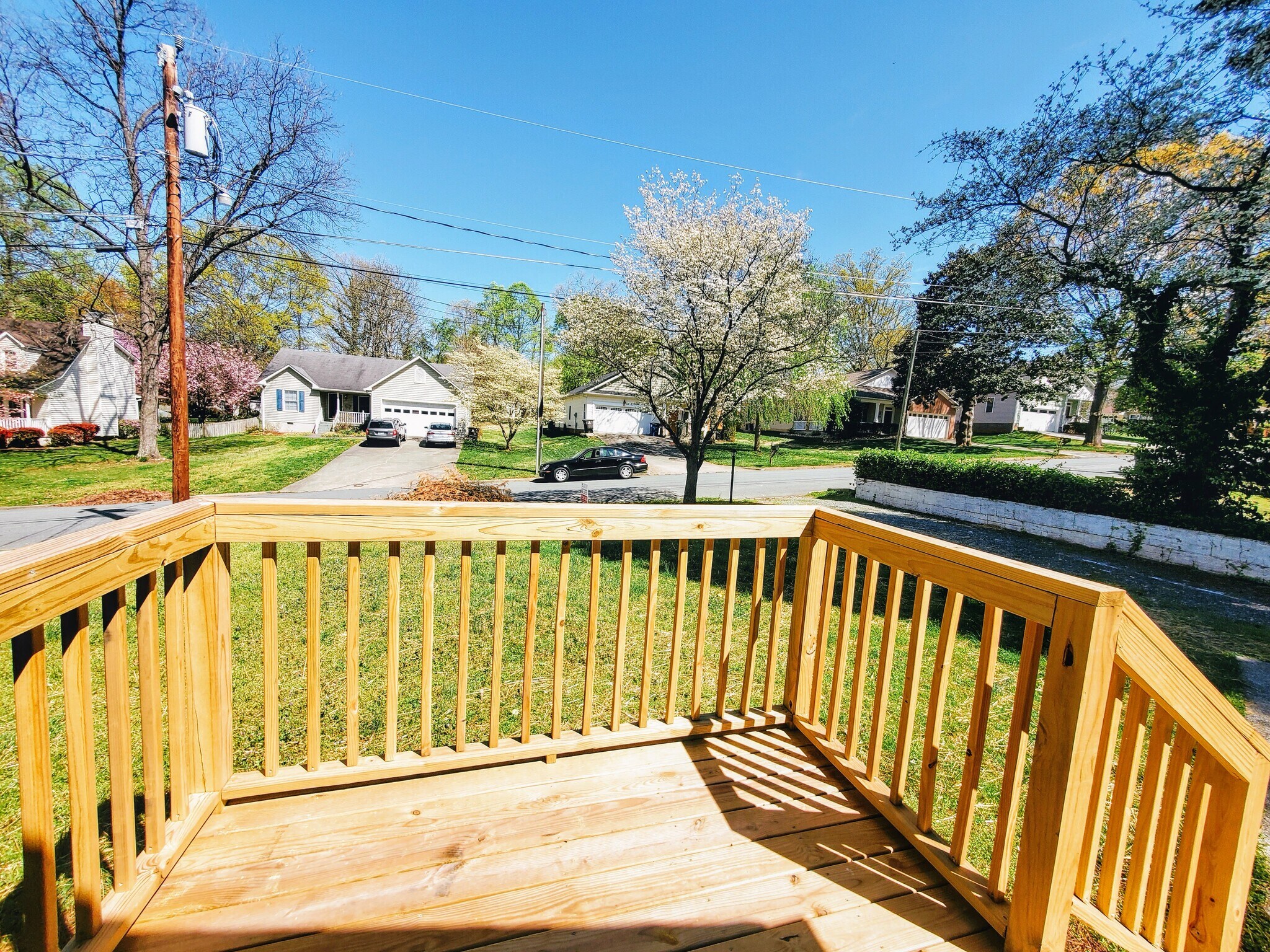 Front porch - 1324 Kenwood Street