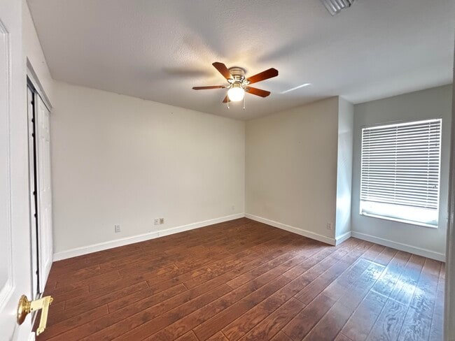 Building Photo - 5344 Edenwood Ln