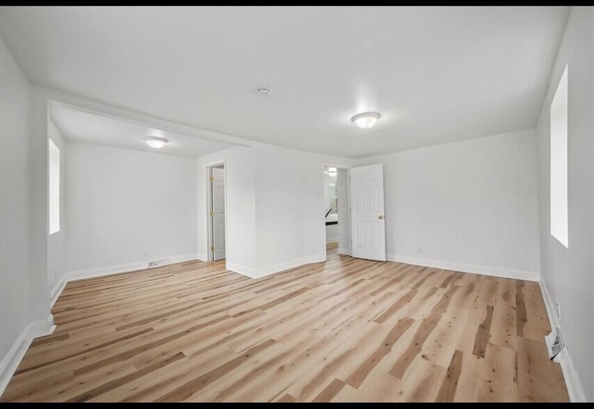 Building Photo - 810 Hays St