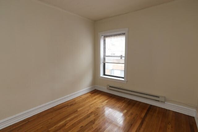 Building Photo - 629 W Cornelia Ave