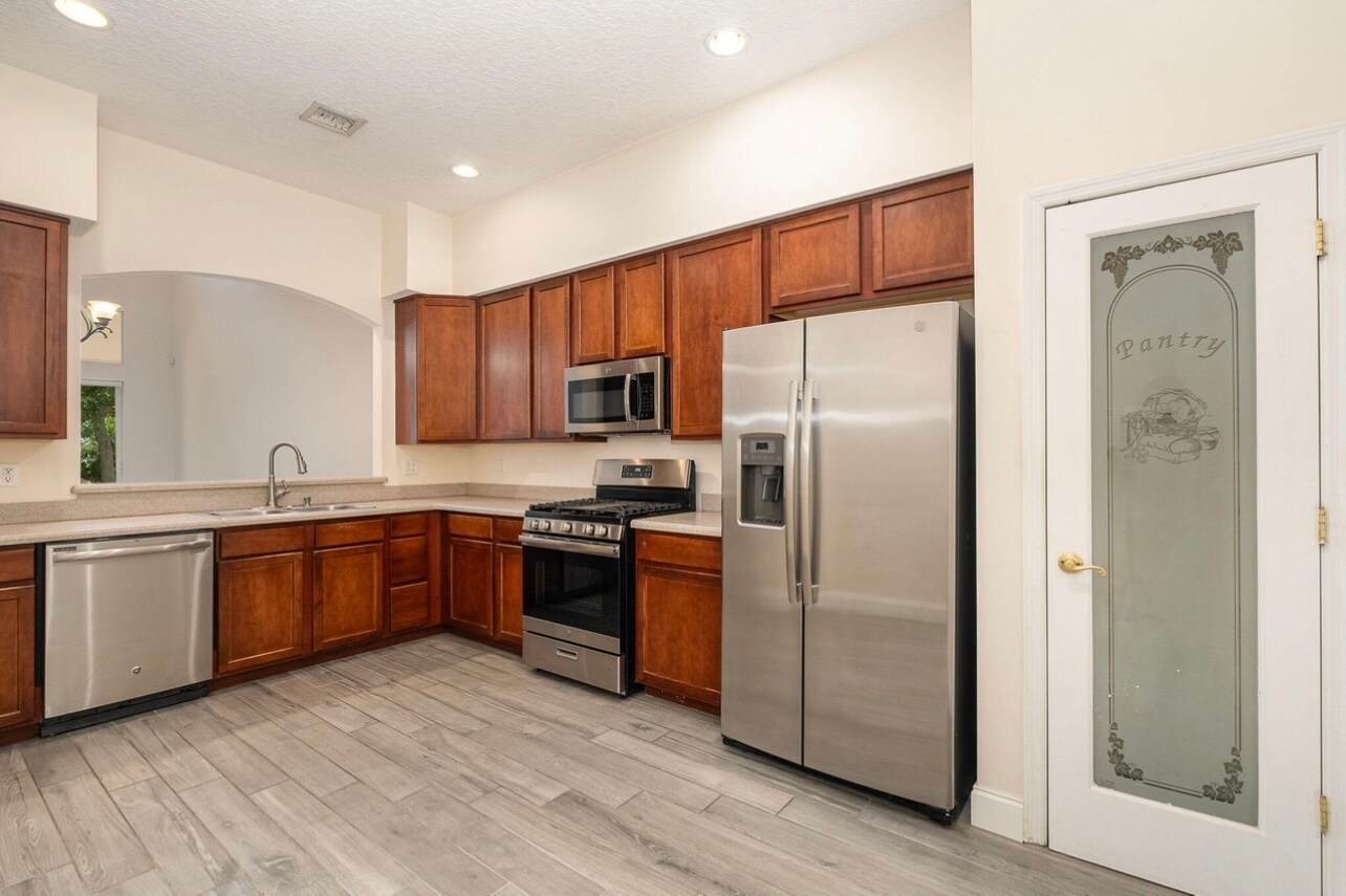 Building Photo - 8410 Maria Ct