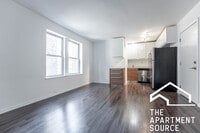 Building Photo - 925 W Carmen Ave