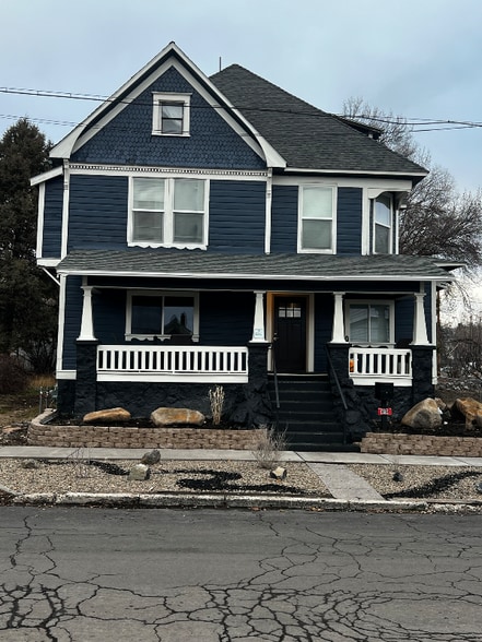 Building Photo - 419 N 10th St