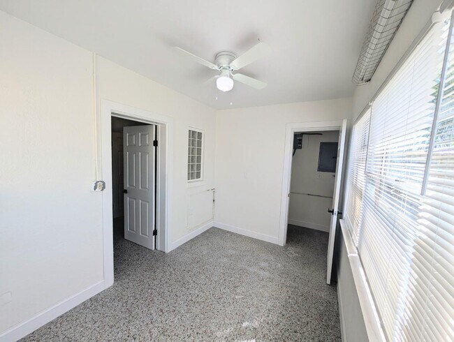 Building Photo - 124 146th Ave E