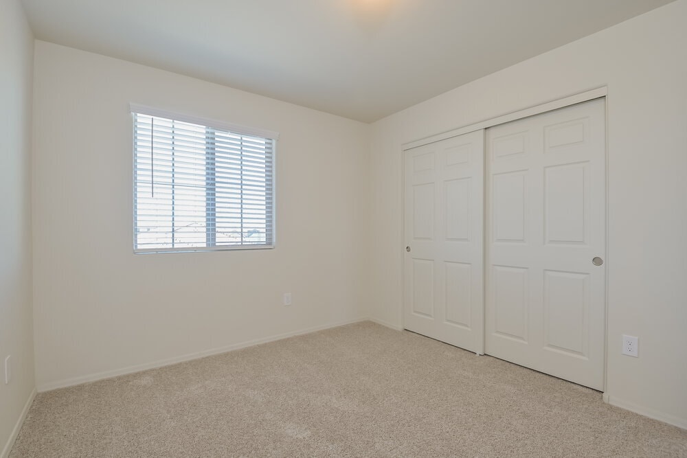 Building Photo - 10854 W Claxton Dr