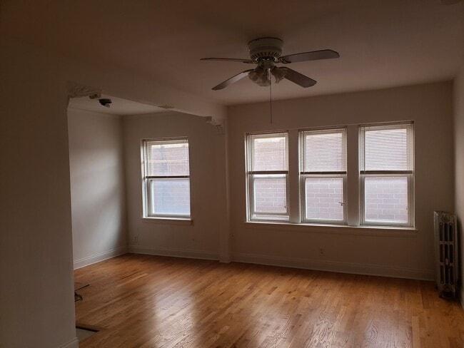 Building Photo - 4824 N Damen Ave.
