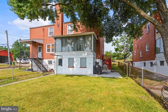 Building Photo - 6303 Walther Ave