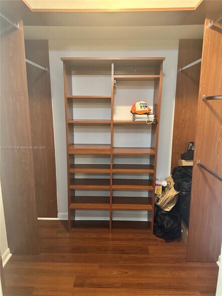 Building Photo - 9156D SW 23rd St