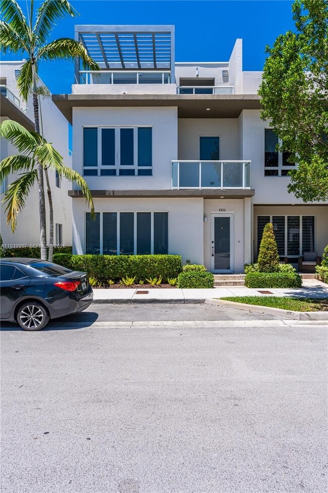 Building Photo - 6410 NW 105th Pl