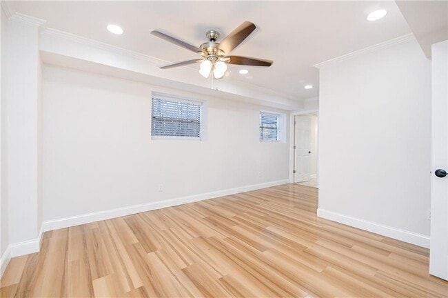 Building Photo - 5041 Alexander Ave