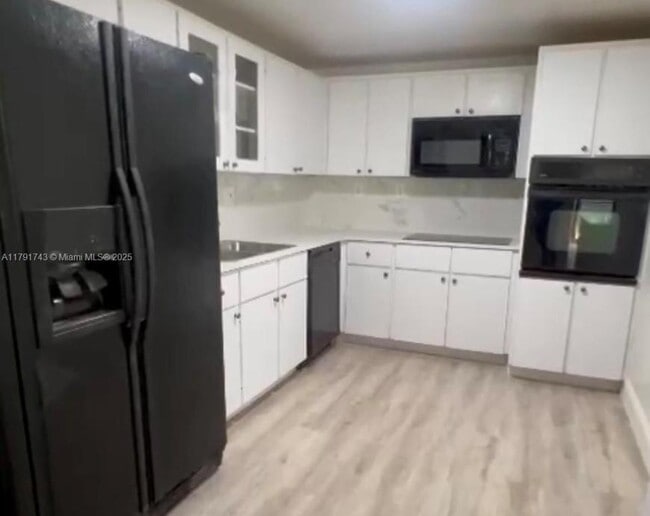Building Photo - 2 bedroom in North miami Beach FL 33179