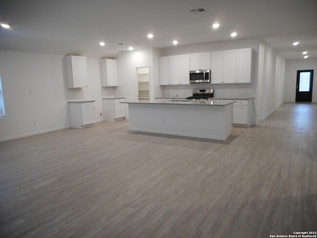 Building Photo - 446 Fairy Duster Dr