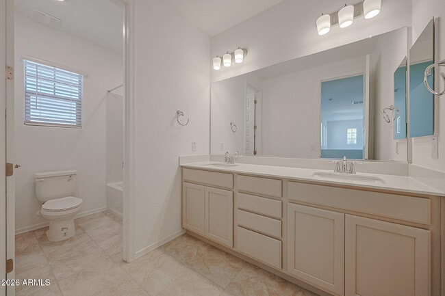 Building Photo - 7671 W Smoketree Dr