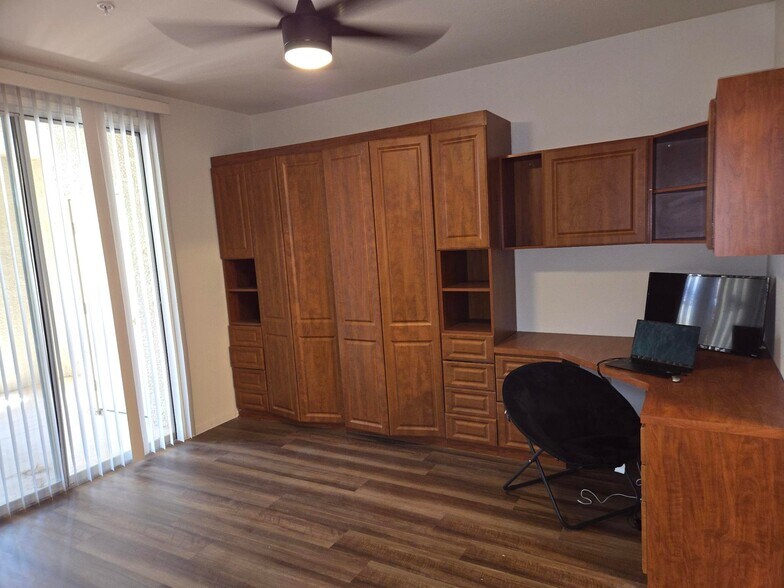 Building Photo - 7123 S Durango Dr