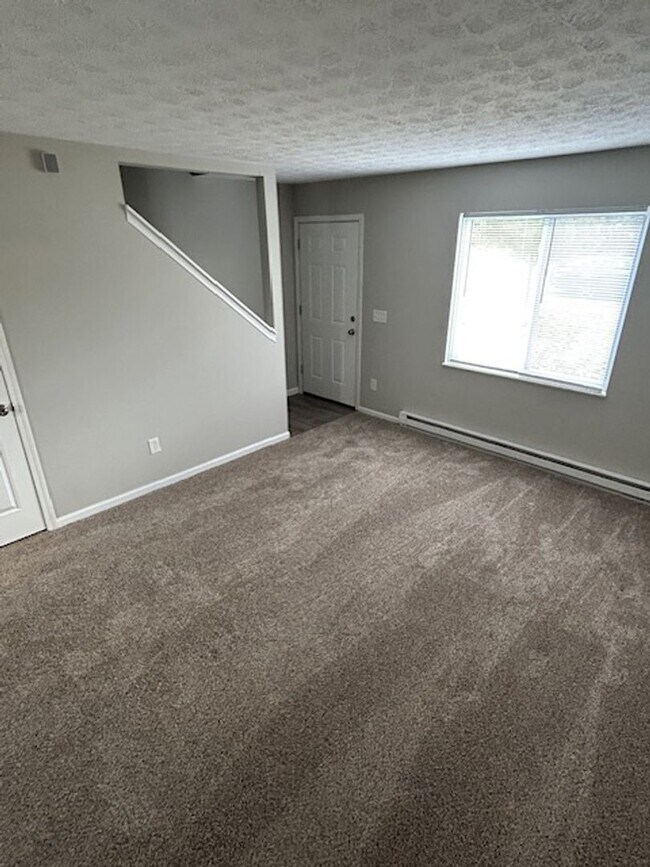 Building Photo - Find Your Perfect Home at Bunker Hill Court