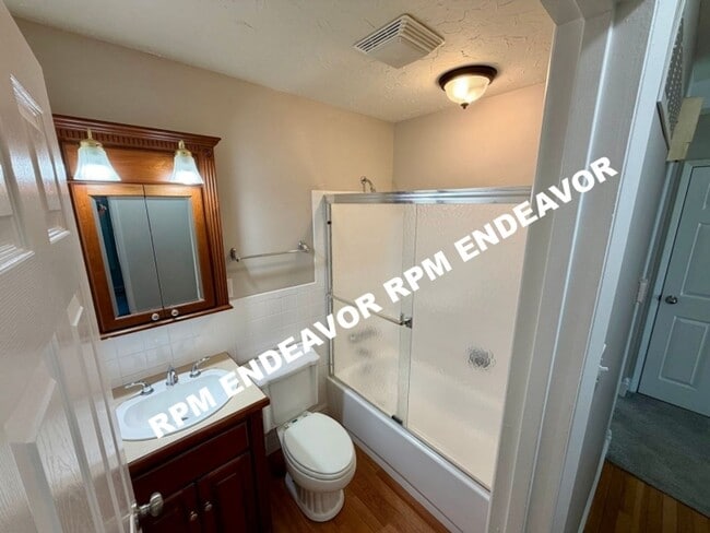 Building Photo - 1407 La Cerros Ln