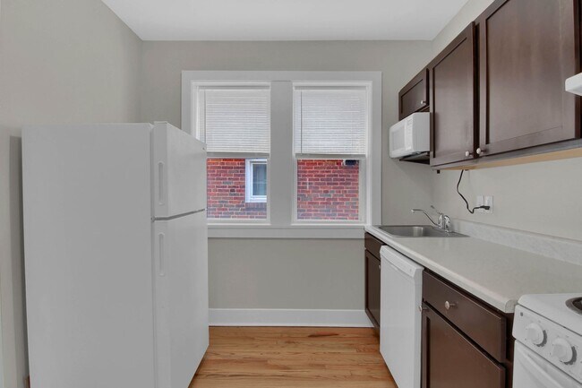 Building Photo - Incredible Super Studio