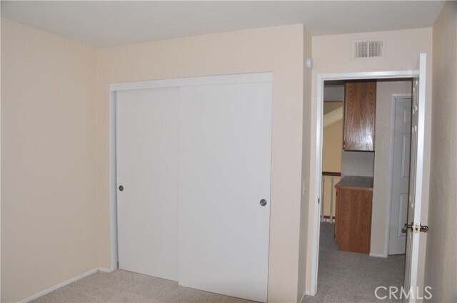 Building Photo - 206 Goldenrod Dr