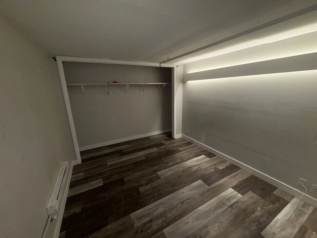 Building Photo - Basement apartment for rent at The Terrace
