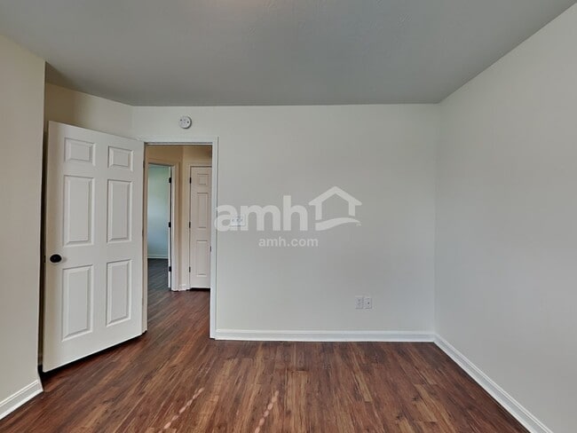 Building Photo - 5693 W Woods Edge Dr
