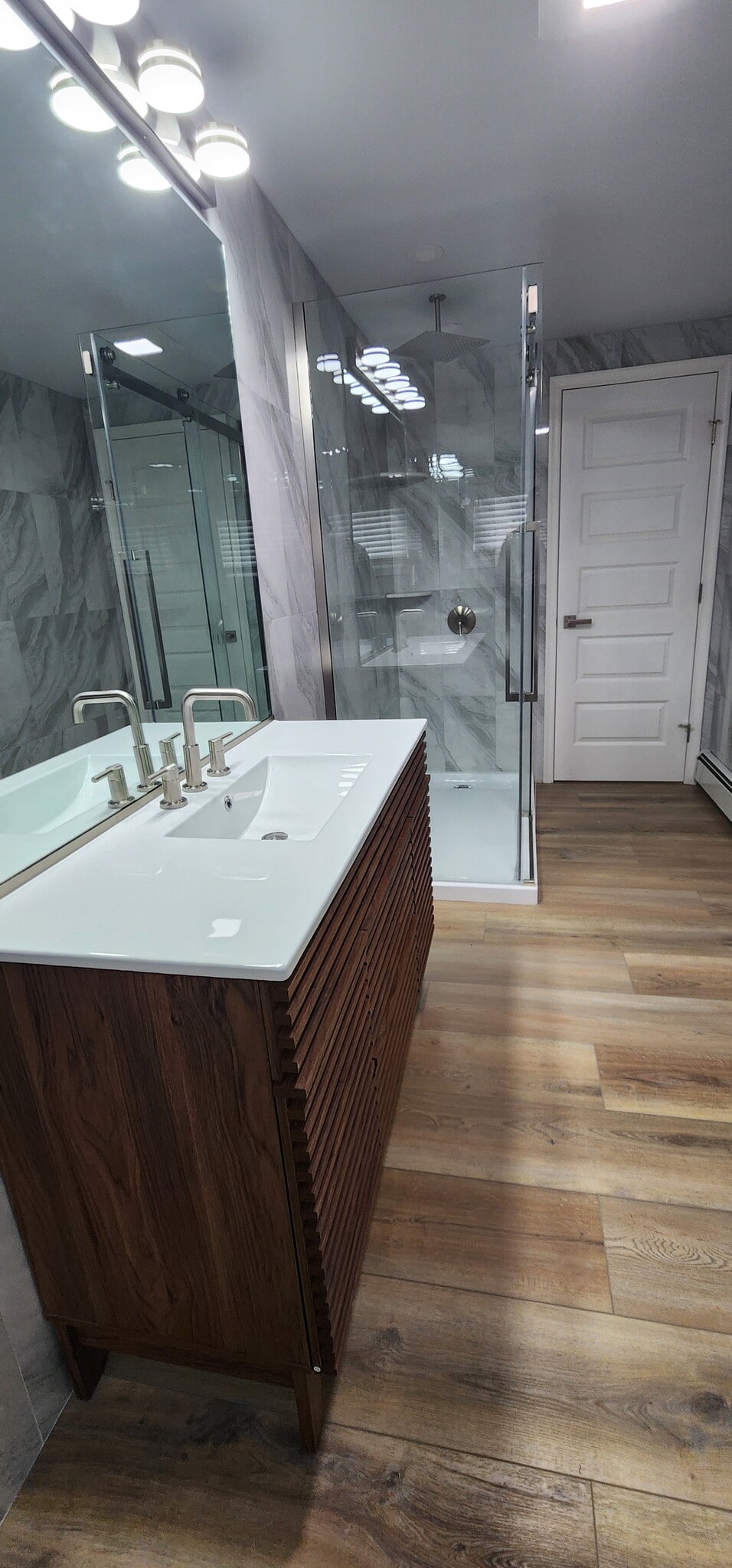 Main Bathroom - 241 Center Ave