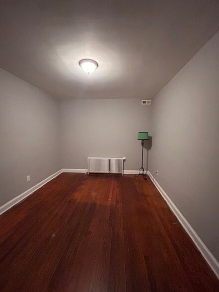 Building Photo - 1424 Staples St NE