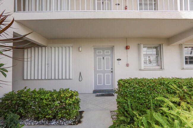 Building Photo - 1025 Sugar Sands Blvd