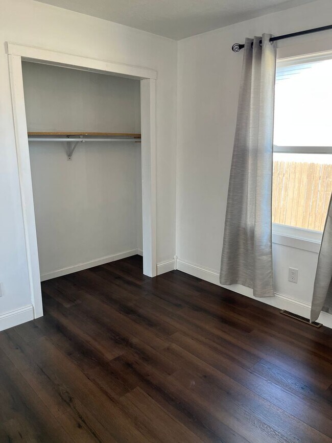 Building Photo - 4 Bed/2 Bath Rental Home in Crooks, SD!!