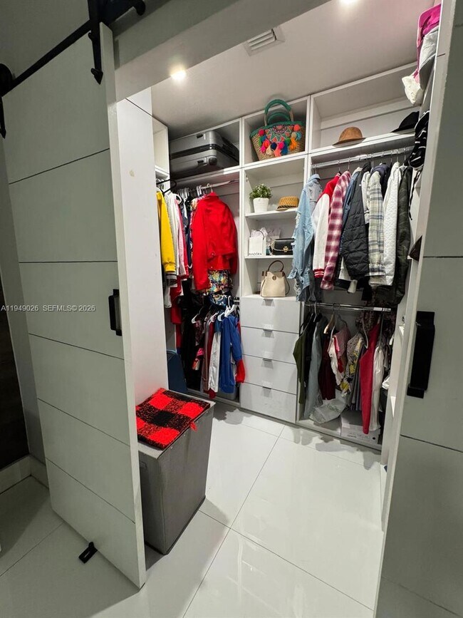 Building Photo - 3551 Palm Ave