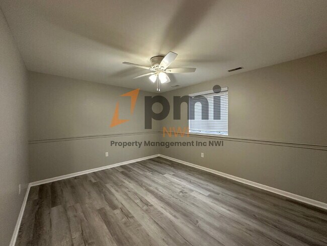 Building Photo - 219 Sandalwood Dr