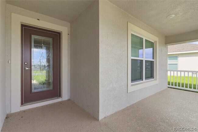 Building Photo - 336 W Rexford Dr