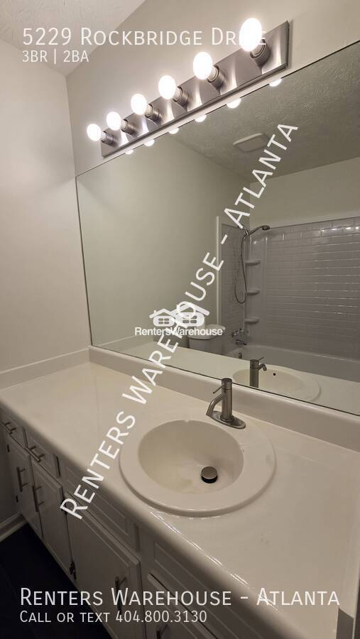 Building Photo - 5229 Rockbridge Dr