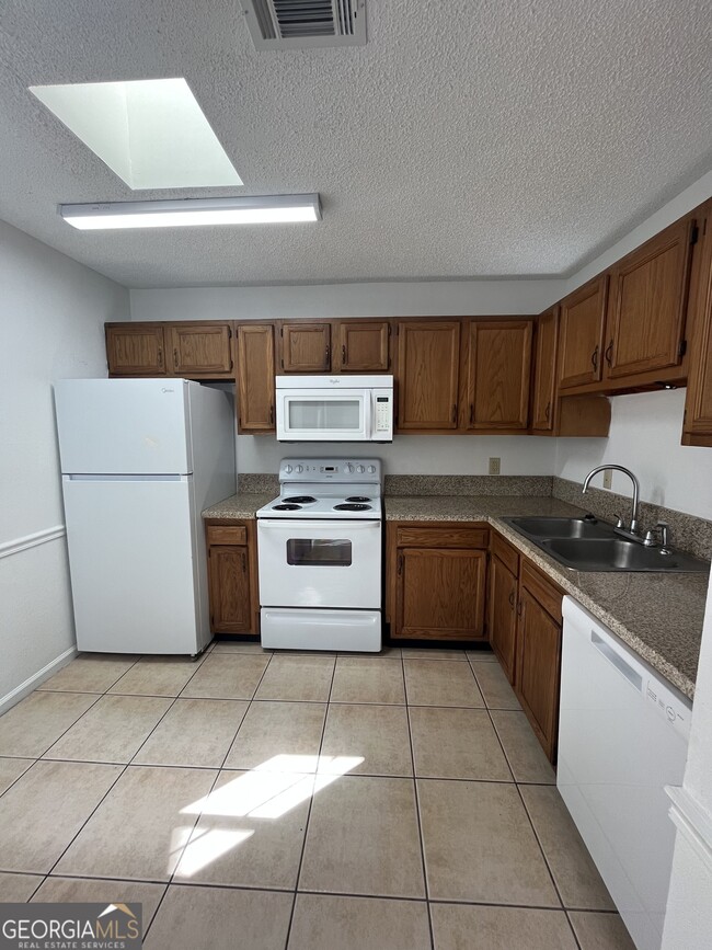Building Photo - 127 Spinnaker Cir