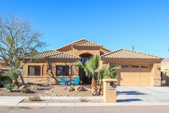 Building Photo - 8908 N 15th Ln