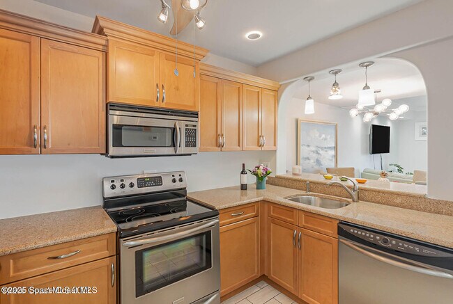 Building Photo - 199 Jimmy Buffett Mem Hwy