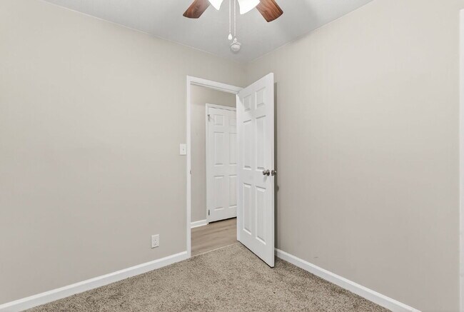 Building Photo - Spacious 5-Bedroom Retreat with 2.5 Baths in Saint Pauls – Your Dream Home Awaits!