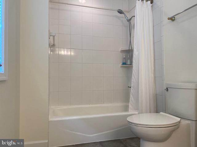 Building Photo - 1420 Riverside Dr