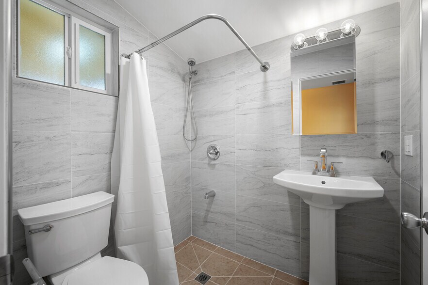 Building Photo - 6923 Foothill Blvd