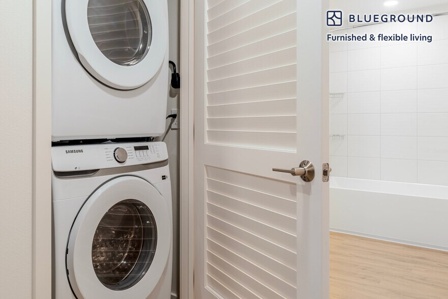 Building Photo - 350 Chastain Pl