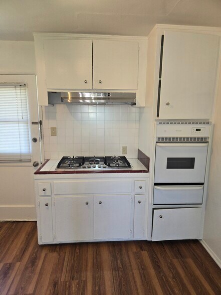 Building Photo - 5533 Thornburn St