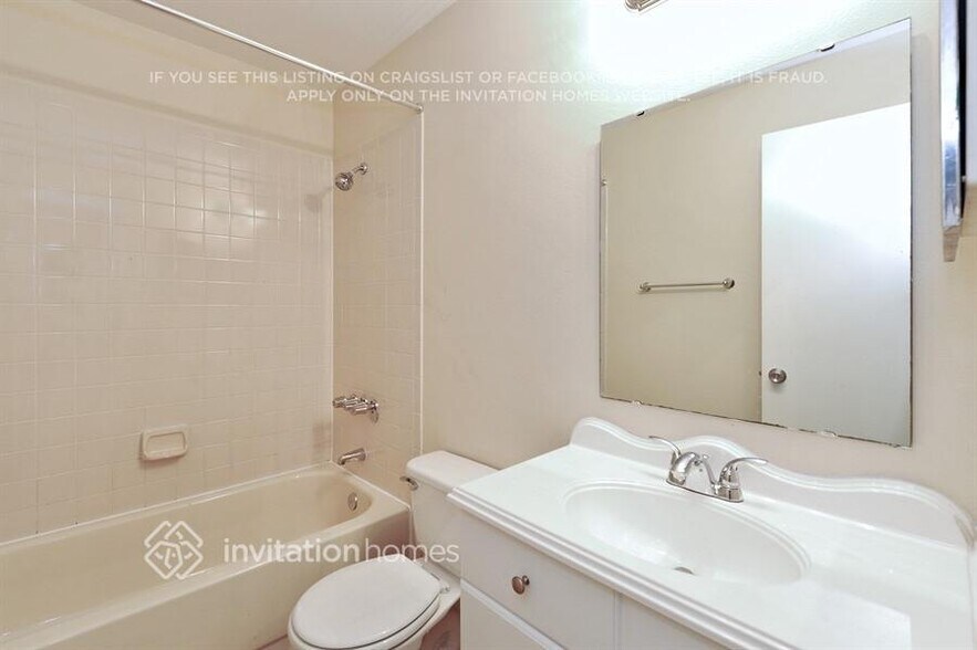 Building Photo - 721 50th St E