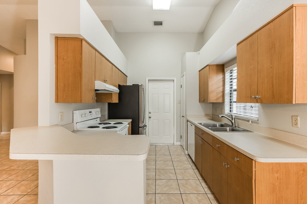 Building Photo - 1440 Tiverton Dr