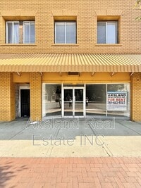 Building Photo - 135 W Yosemite Ave