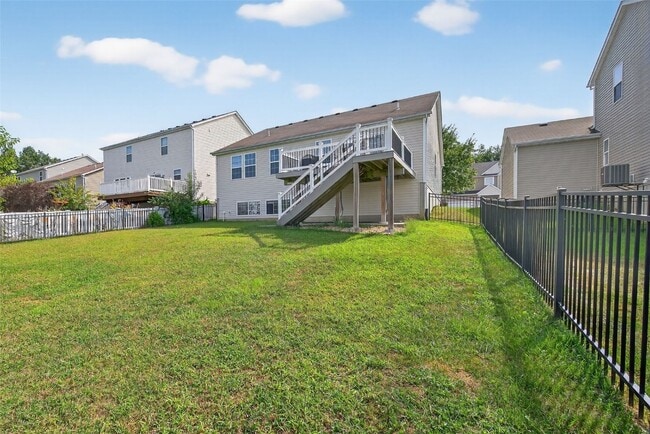 Building Photo - 535 Country Chase Dr